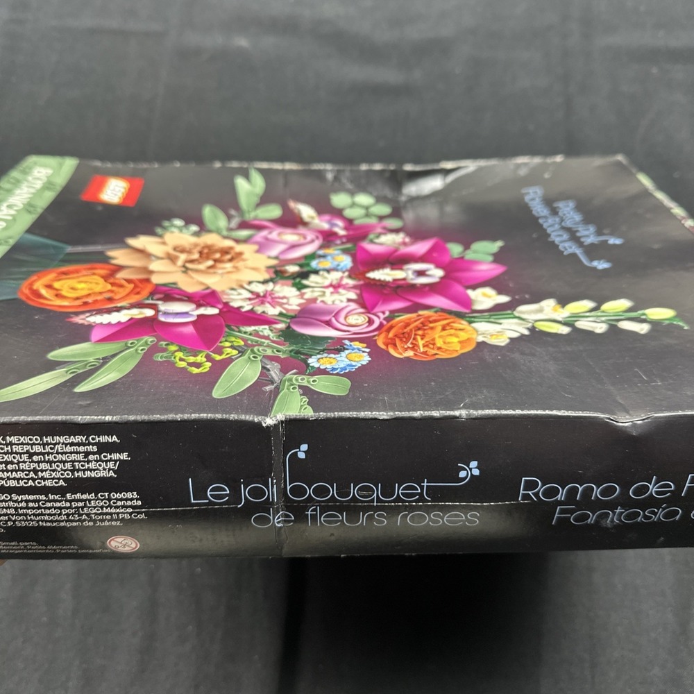 LEGO Botanicals: Pretty Pink Flower Bouquet (10342) - Picture 4 of 6